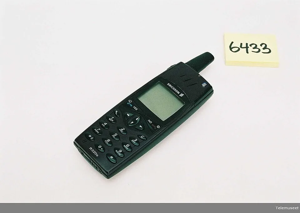 绿色 Ericsson R320 馆藏实物与原馆藏编号