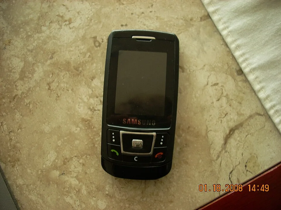 Samsung SGH-D900