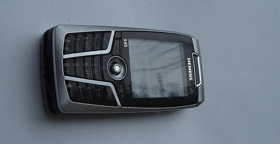 Siemens S65