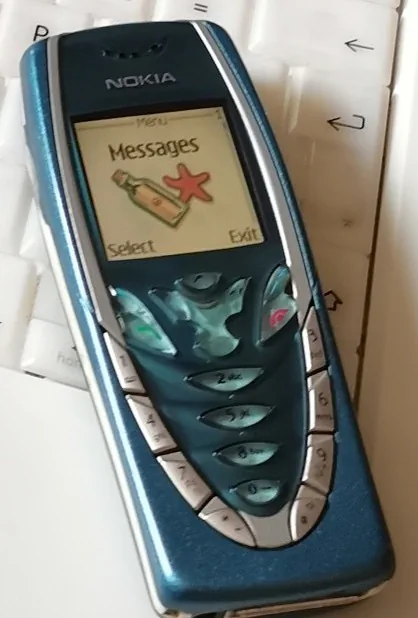 Nokia 7210 (2002)
